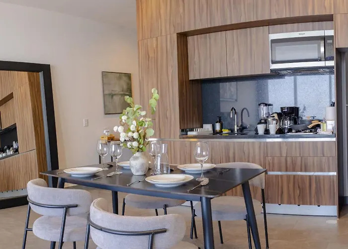 Apartamento Views Jacuzzi Sauna Pool & Gym *